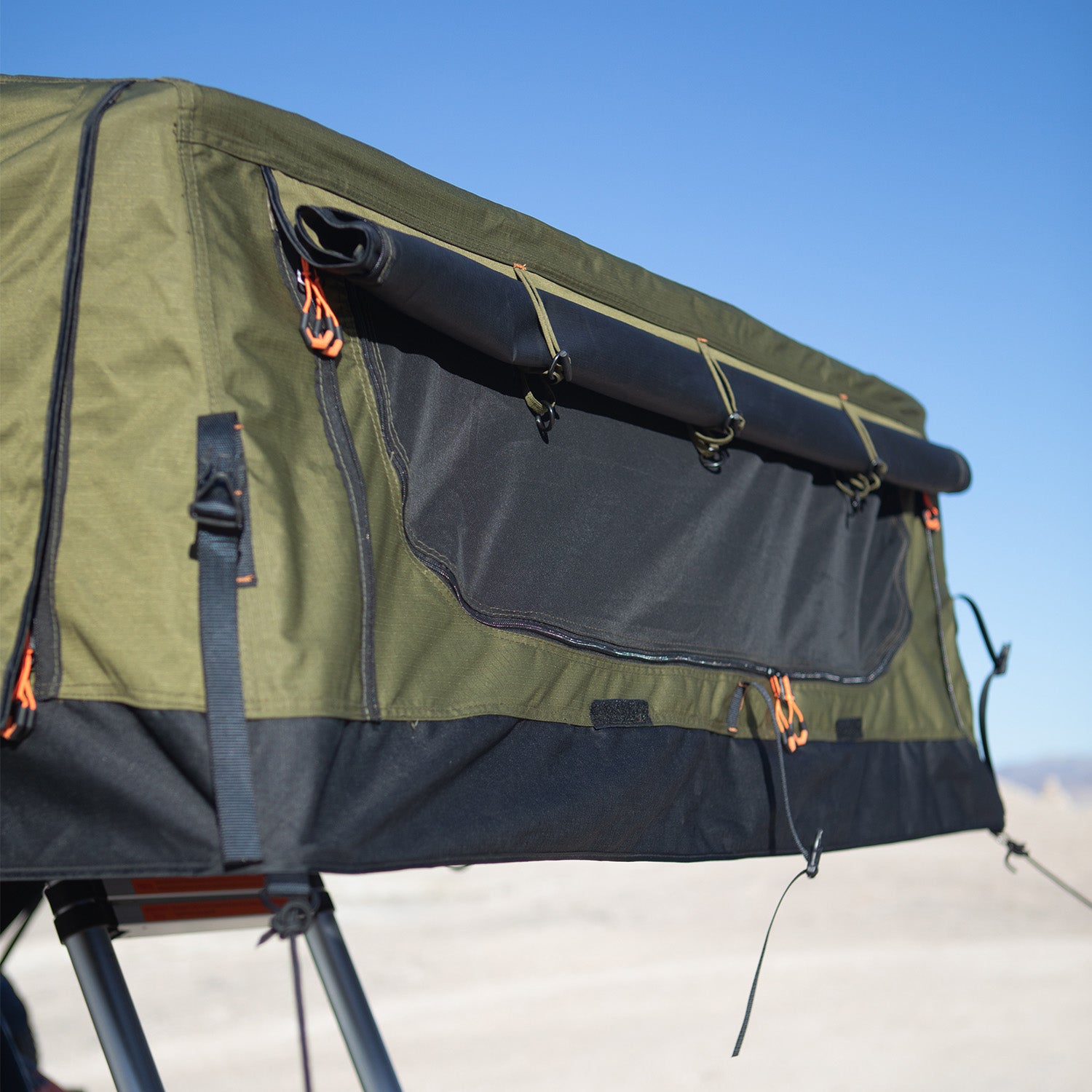 23zero_walkabout_2.0_eco13b_lst_soft_shell_roof_top_tent_1500x1500_E1__76089_ca0b6581-547d-4f8b-9264-9141e8ee465f