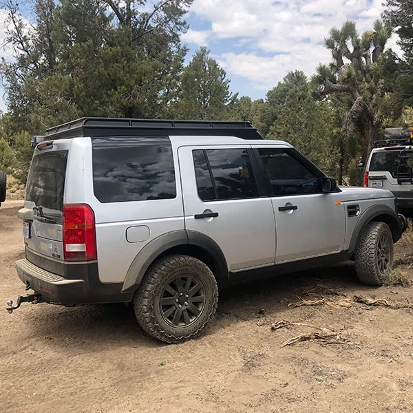 Badass Tents 2005-2016 Land Rover LR3  LR4  Discovery 3  Discovery 4 CONVOY Rooftop Tent Closed 1